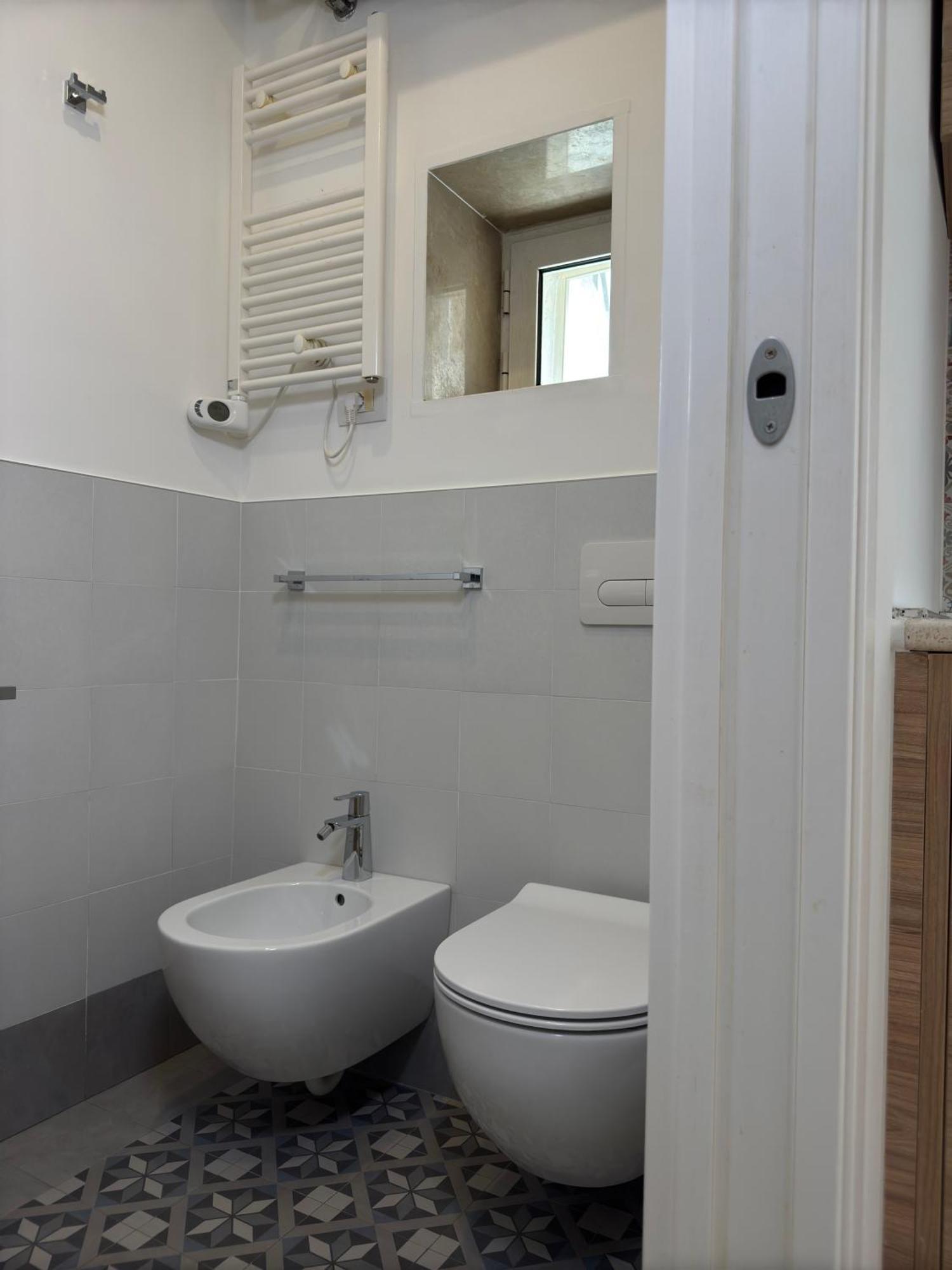 More Apartments Il Ferrarese Bari Eksteriør billede