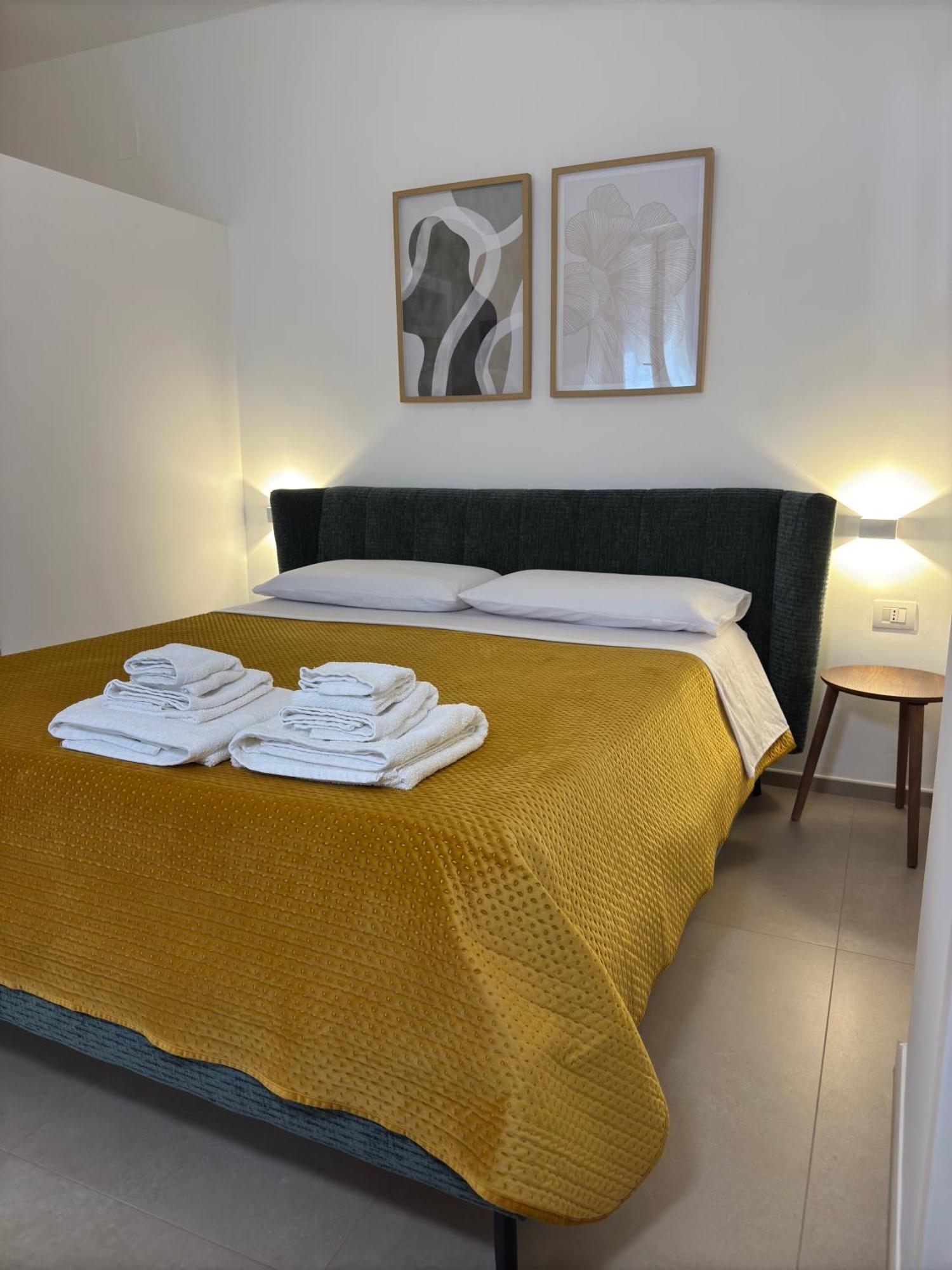 More Apartments Il Ferrarese Bari Eksteriør billede